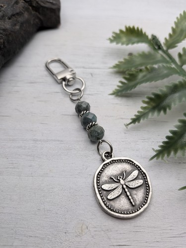 Beaded dragonfly keychain - beaded, /